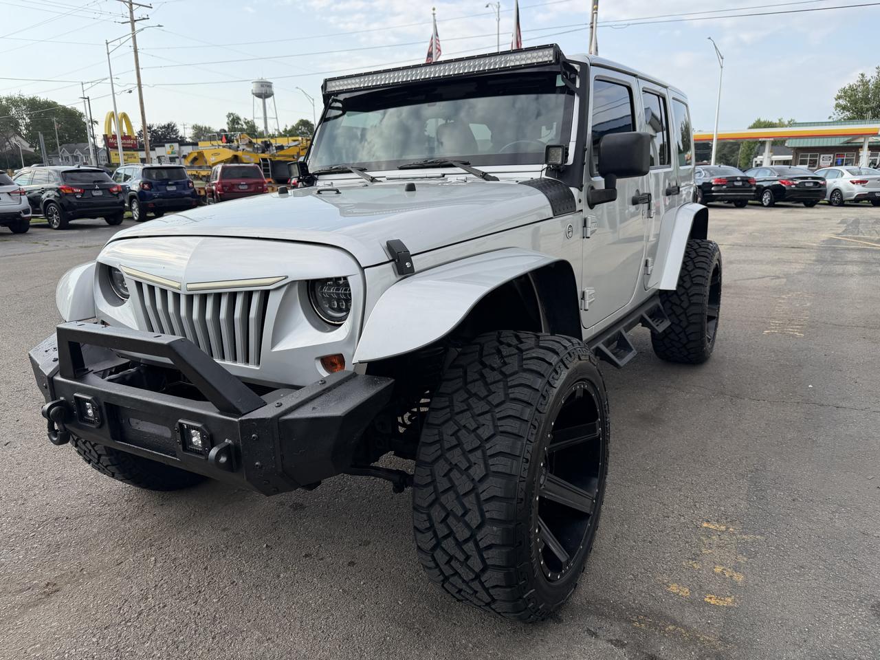 Jeep Wrangler Unlimited 4WD 4dr Sahara 2012