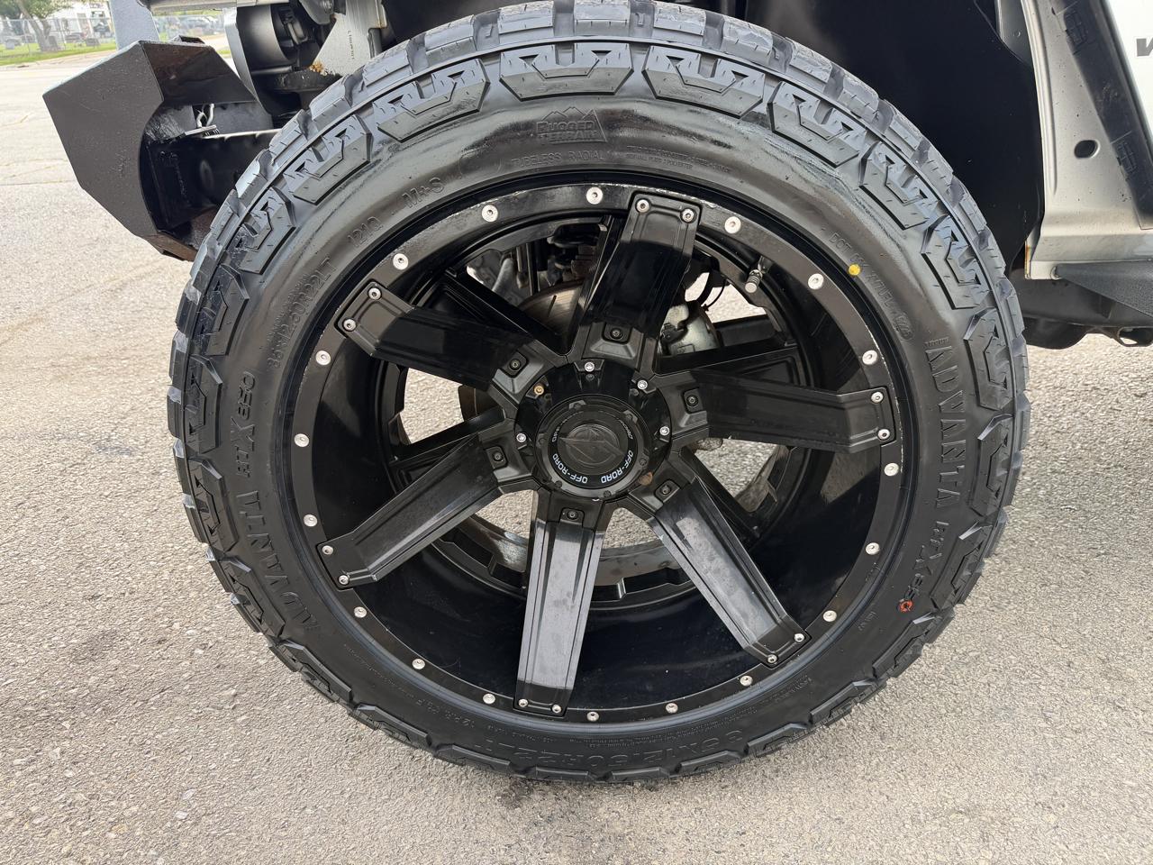 Jeep Wrangler Unlimited 4WD 4dr Sahara 2012