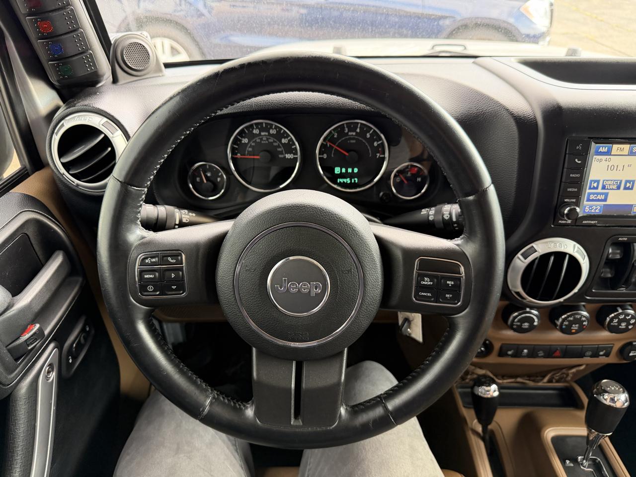 Jeep Wrangler Unlimited 4WD 4dr Sahara 2012