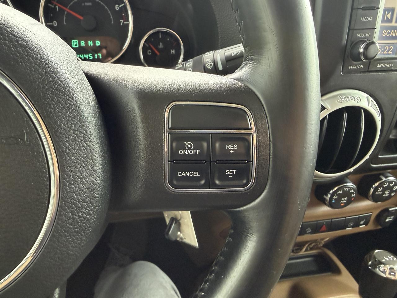 Jeep Wrangler Unlimited 4WD 4dr Sahara 2012