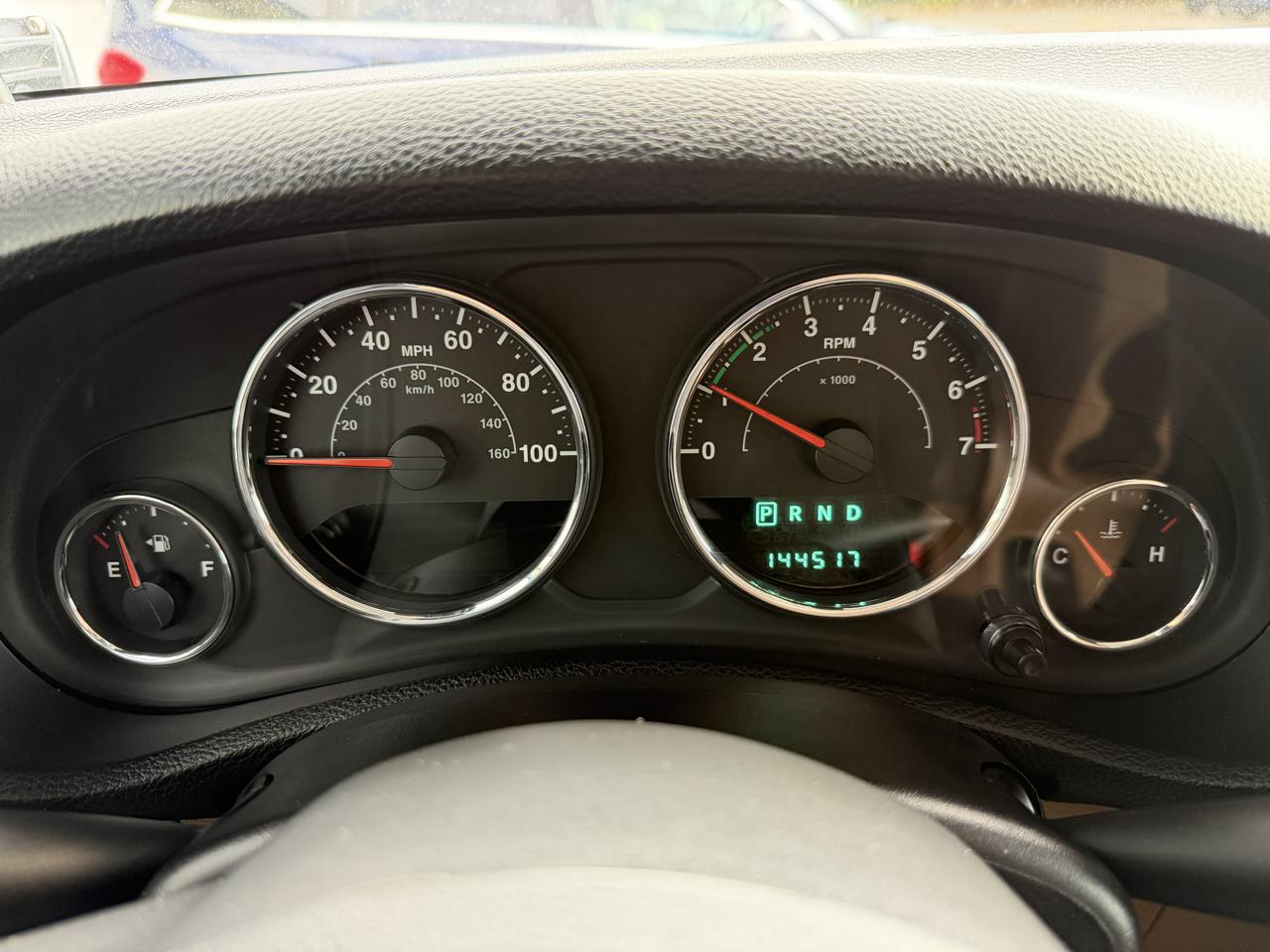 Jeep Wrangler Unlimited 4WD 4dr Sahara 2012