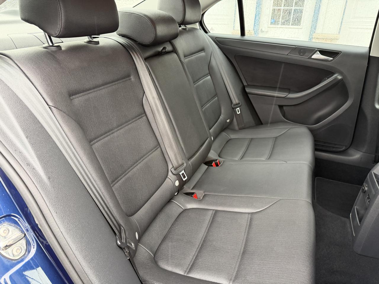 Volkswagen Jetta Sedan 4dr Auto SE 2012