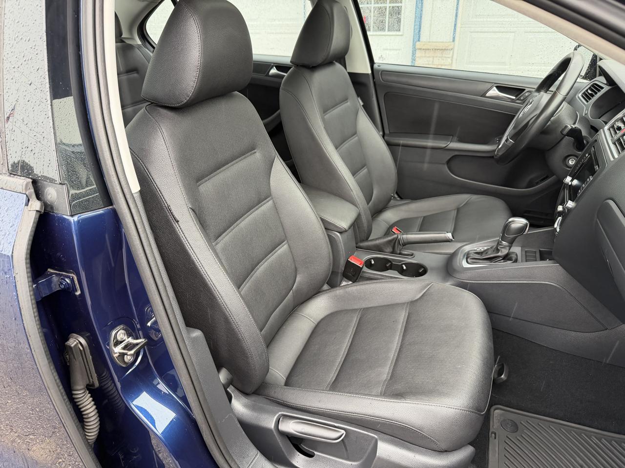 Volkswagen Jetta Sedan 4dr Auto SE 2012