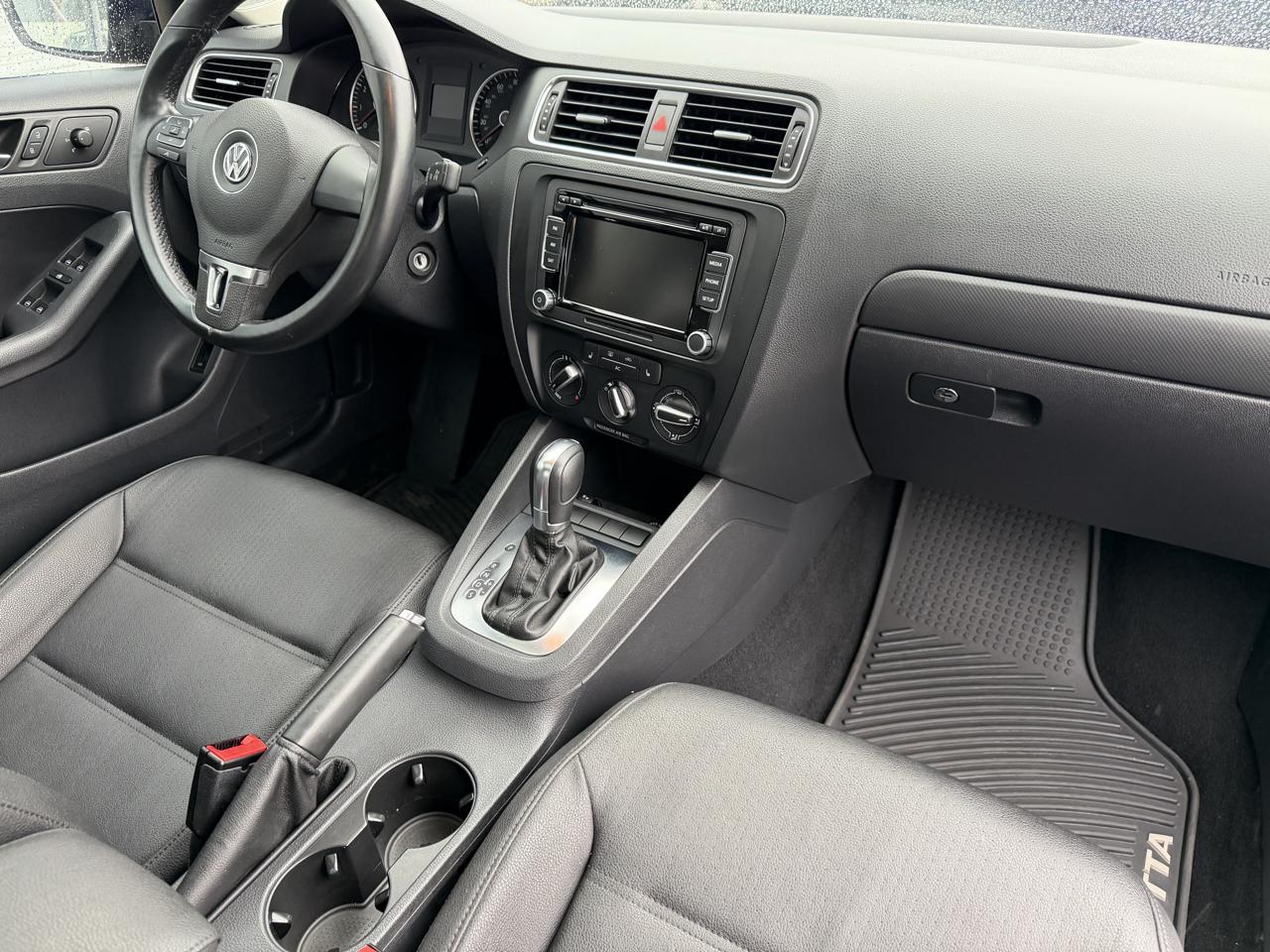 Volkswagen Jetta Sedan 4dr Auto SE 2012