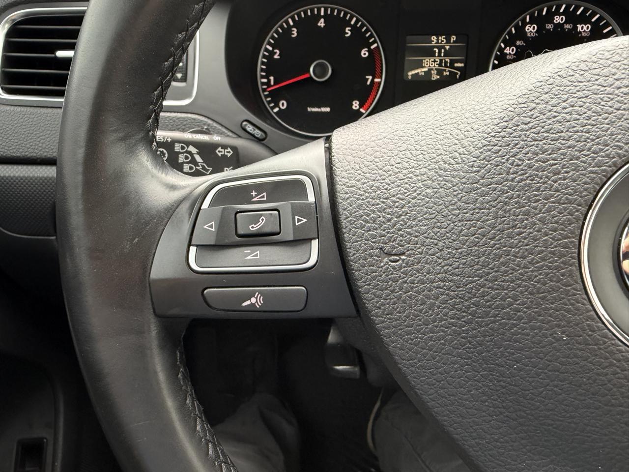 Volkswagen Jetta Sedan 4dr Auto SE 2012