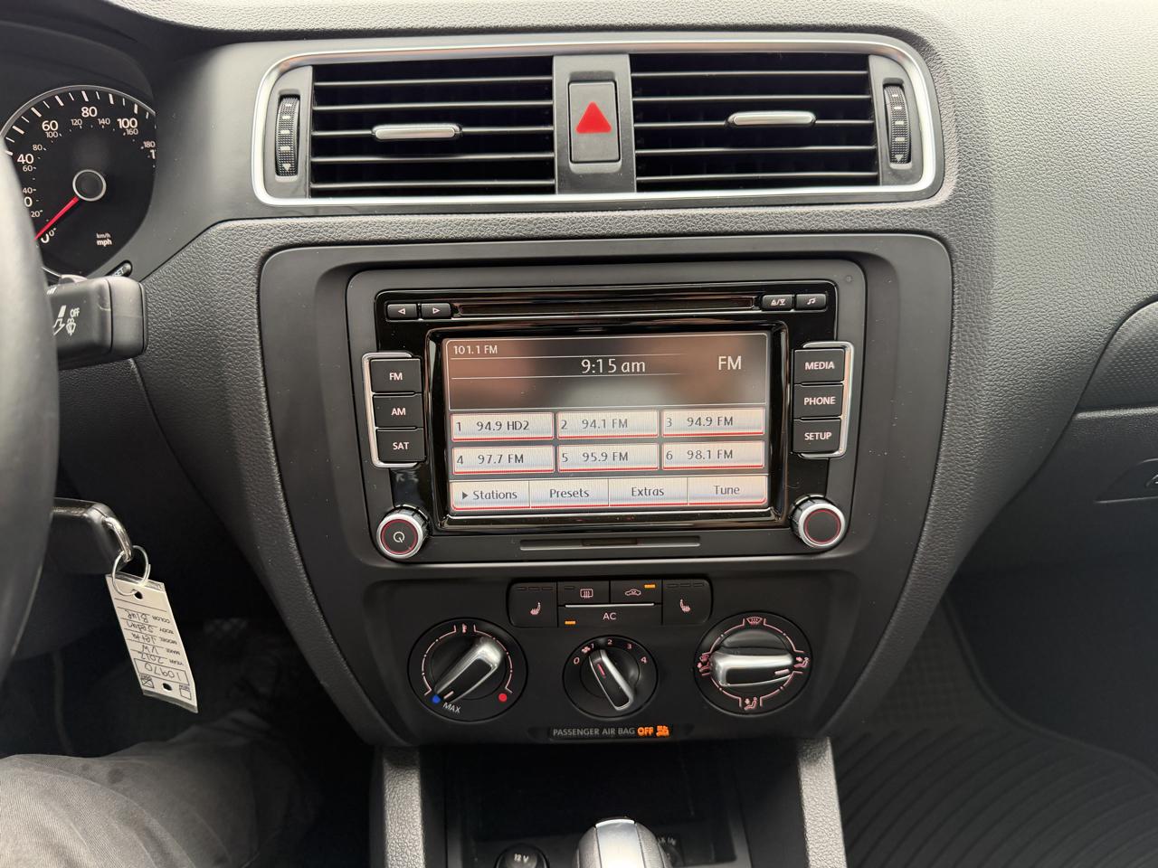Volkswagen Jetta Sedan 4dr Auto SE 2012