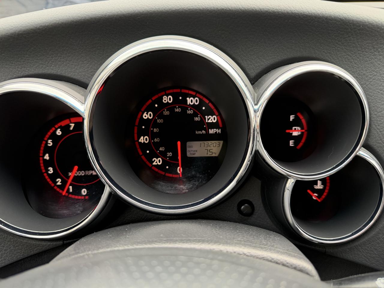 Pontiac Vibe 4dr HB AWD 2005