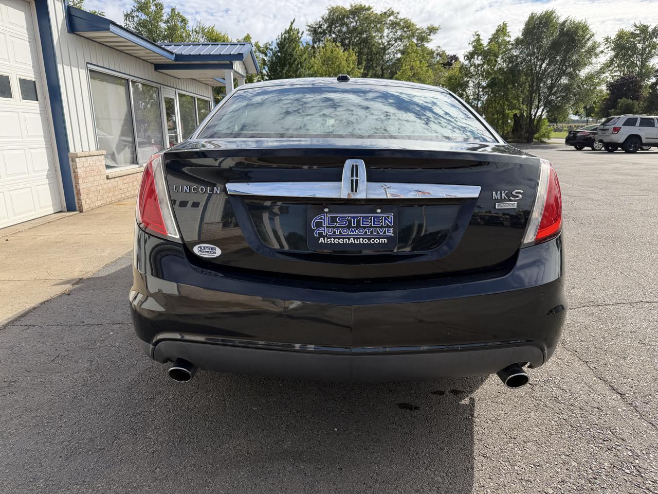 Lincoln MKS 4dr Sdn AWD 2009