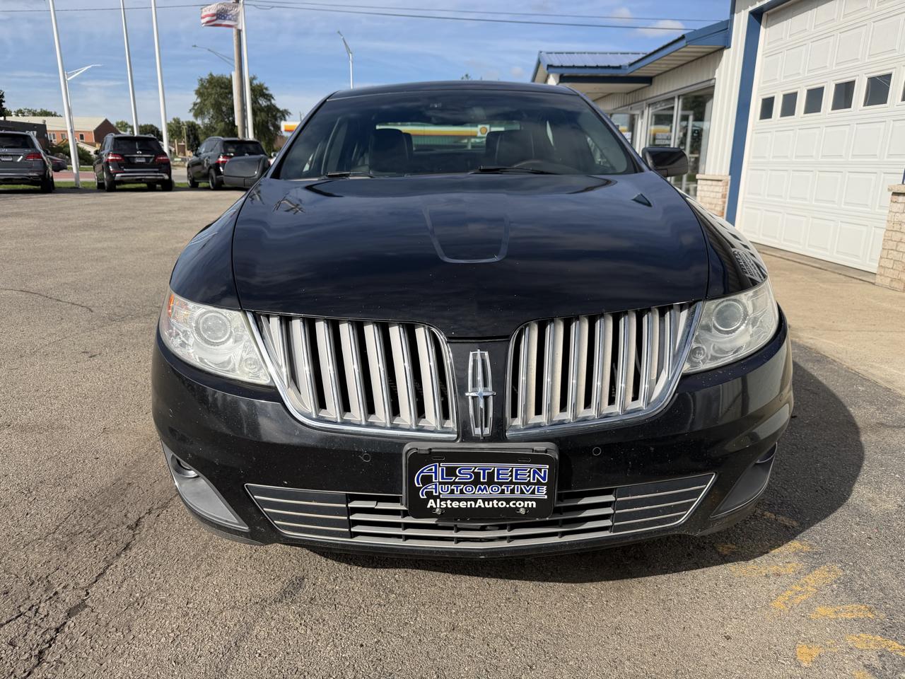 Lincoln MKS 4dr Sdn AWD 2009
