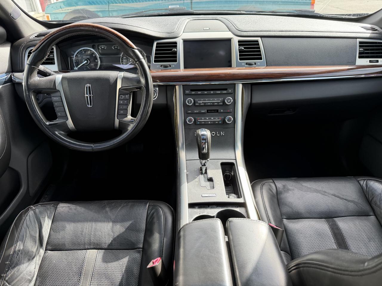 Lincoln MKS 4dr Sdn AWD 2009