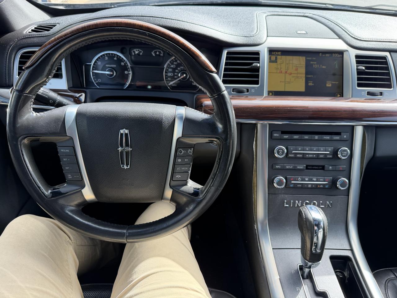 Lincoln MKS 4dr Sdn AWD 2009
