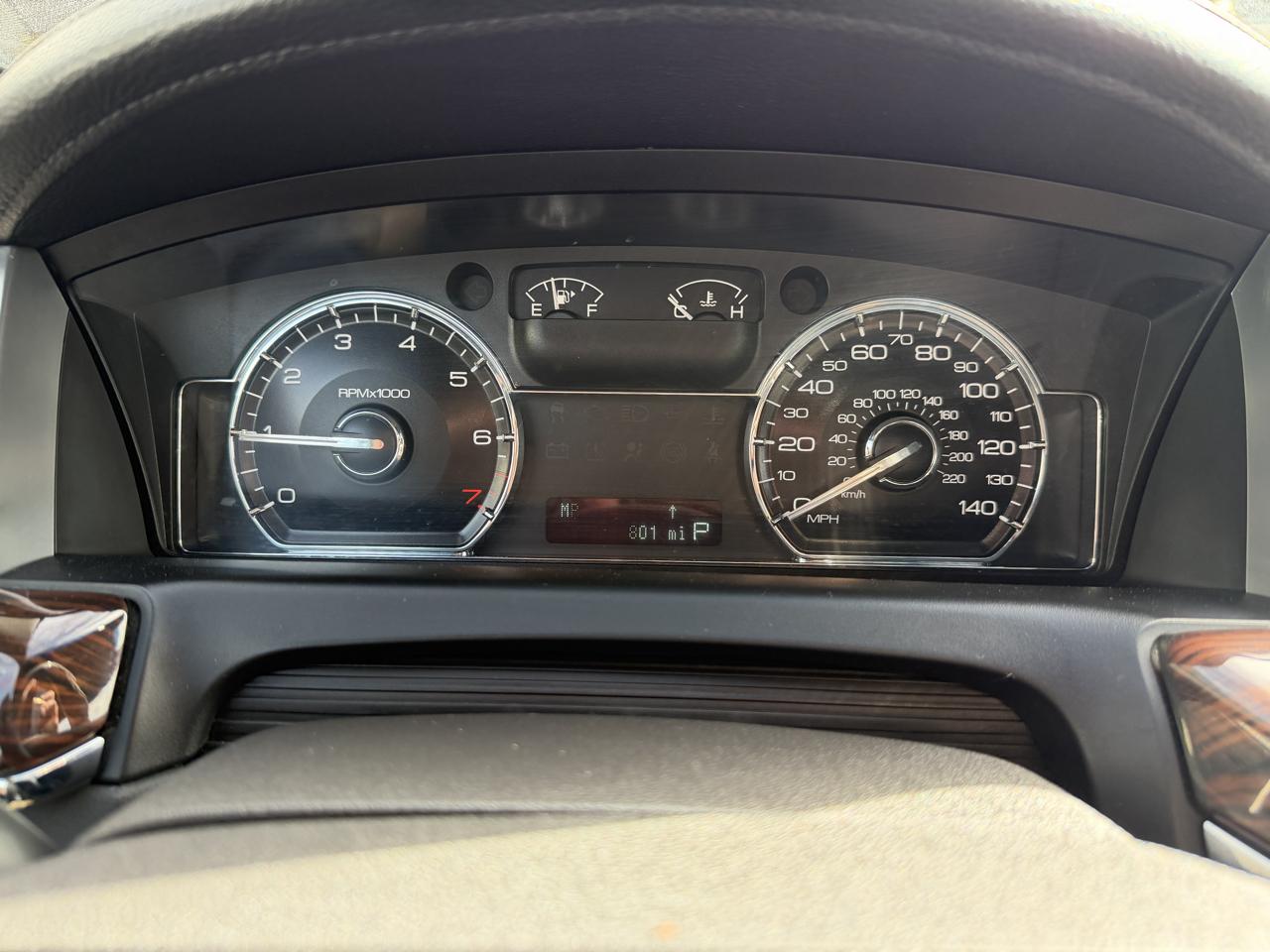 Lincoln MKS 4dr Sdn AWD 2009