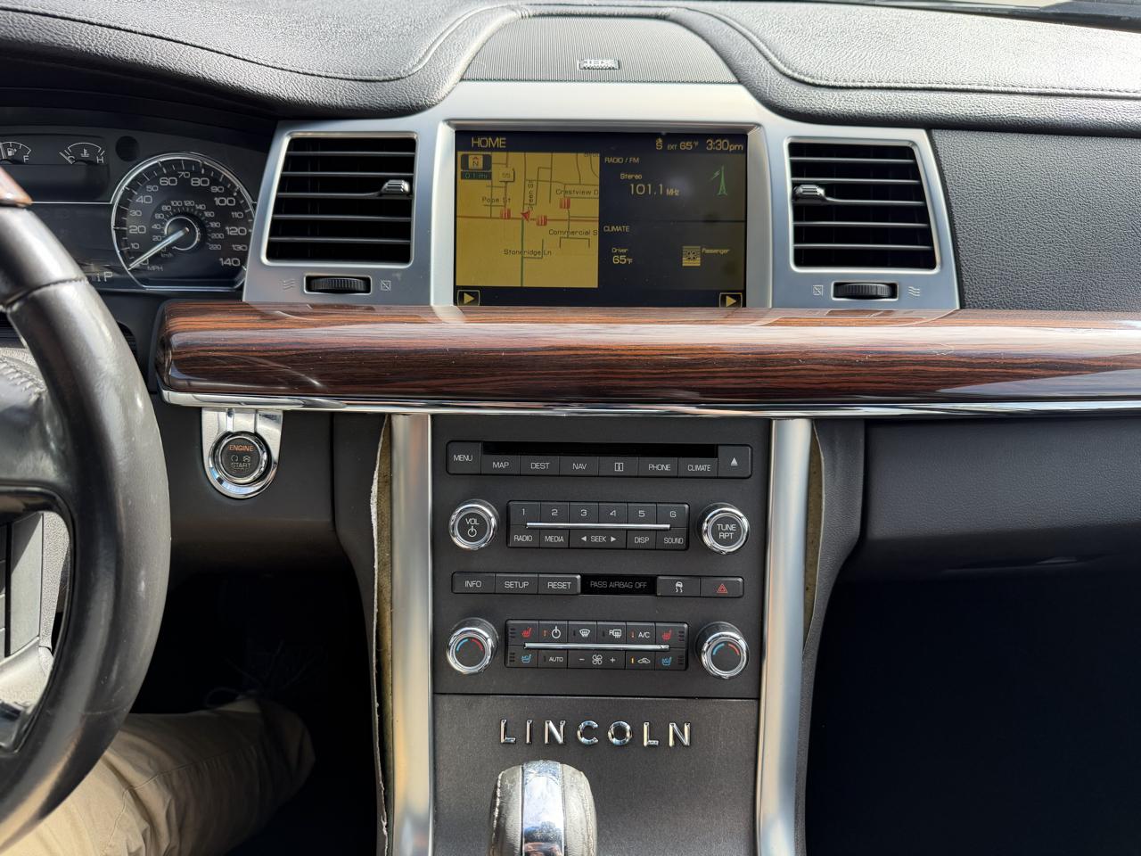 Lincoln MKS 4dr Sdn AWD 2009