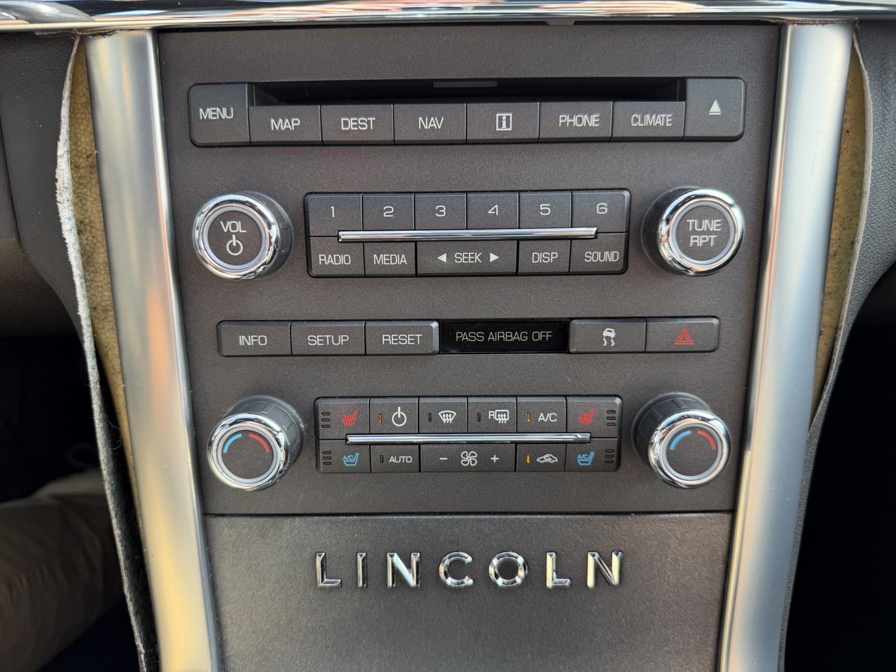 Lincoln MKS 4dr Sdn AWD 2009