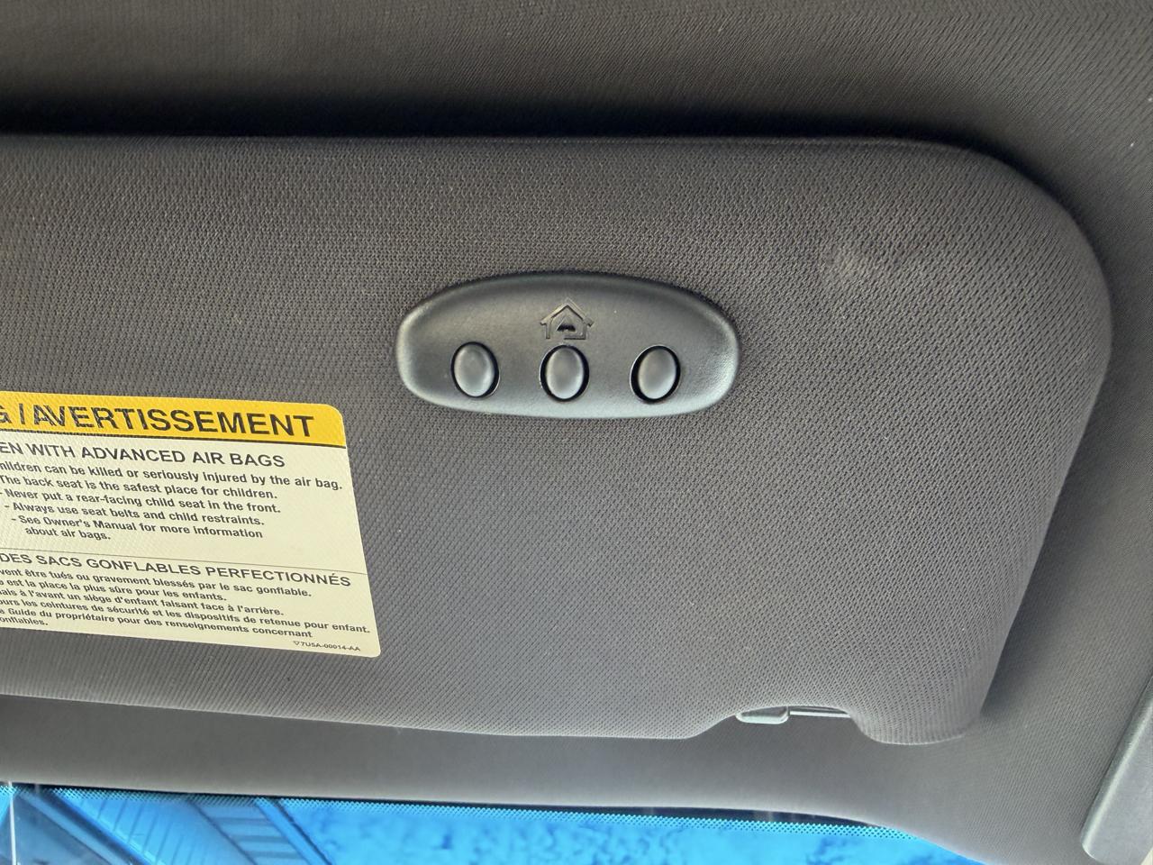 Lincoln MKS 4dr Sdn AWD 2009
