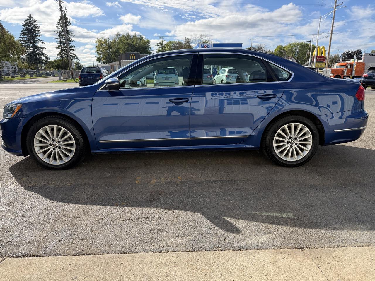 Volkswagen Passat 4dr Sdn 1.8T Auto SE 2016