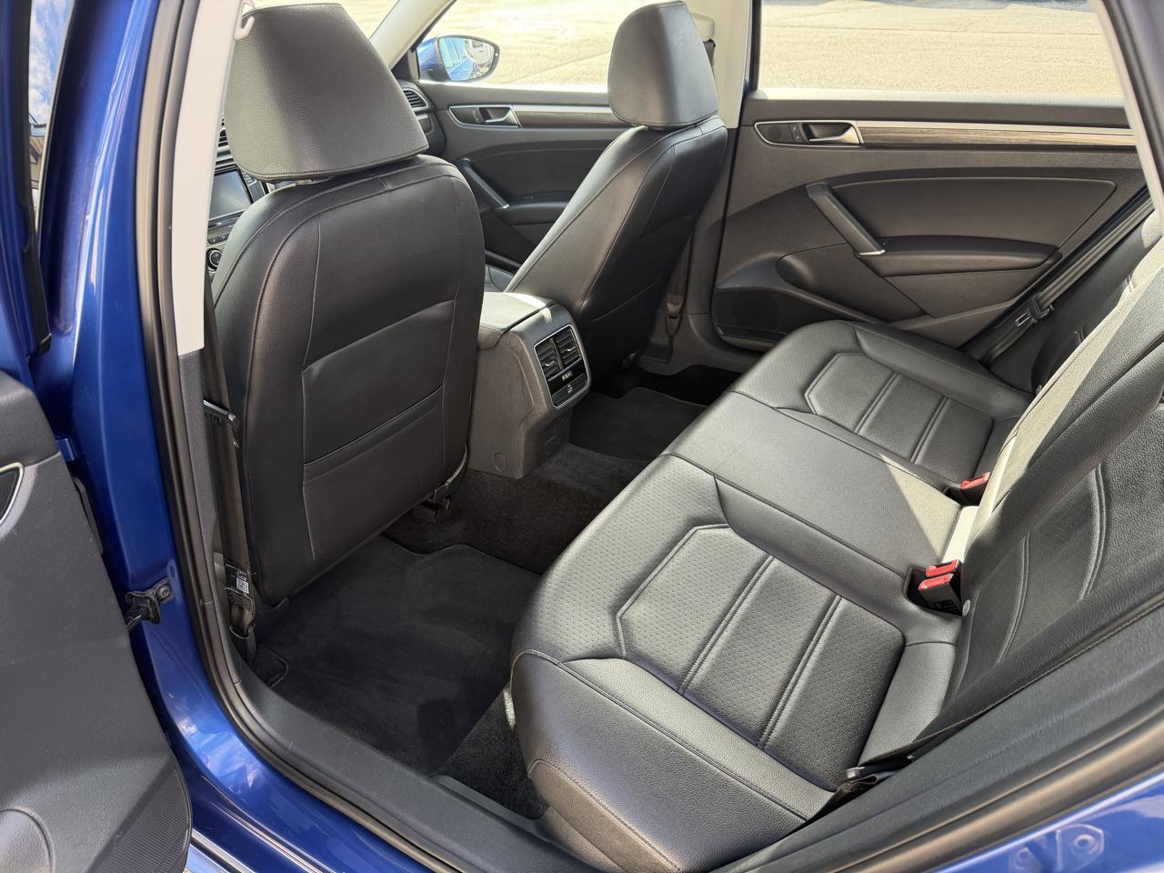 Volkswagen Passat 4dr Sdn 1.8T Auto SE 2016