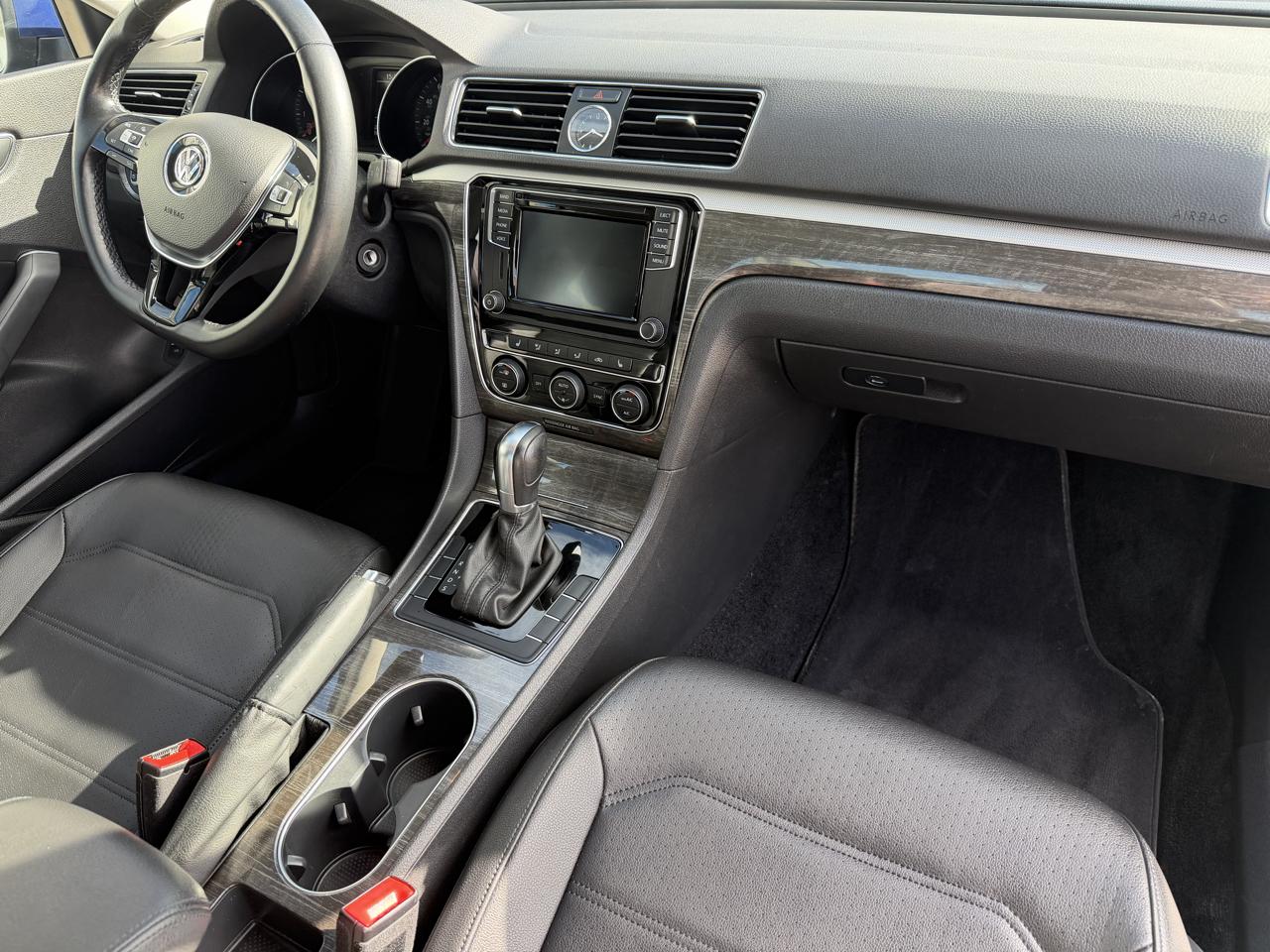 Volkswagen Passat 4dr Sdn 1.8T Auto SE 2016