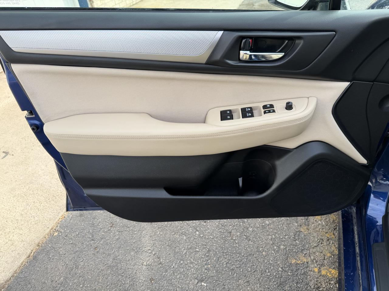 Subaru Legacy 4dr Sdn 2.5i Premium 2016