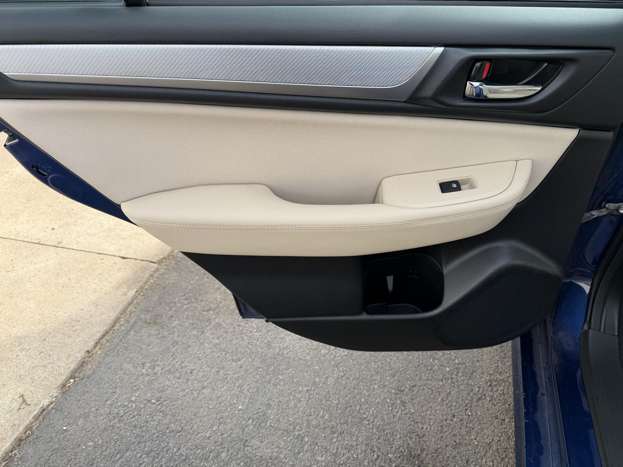 Subaru Legacy 4dr Sdn 2.5i Premium 2016