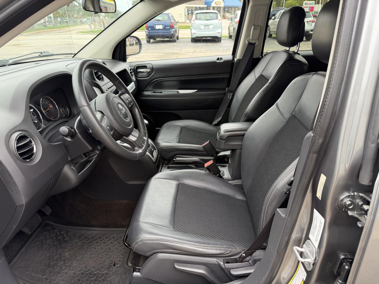 Jeep Compass photo 11
