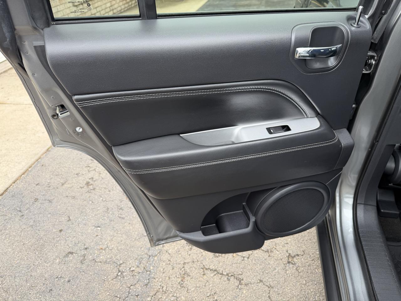 Jeep Compass photo 14