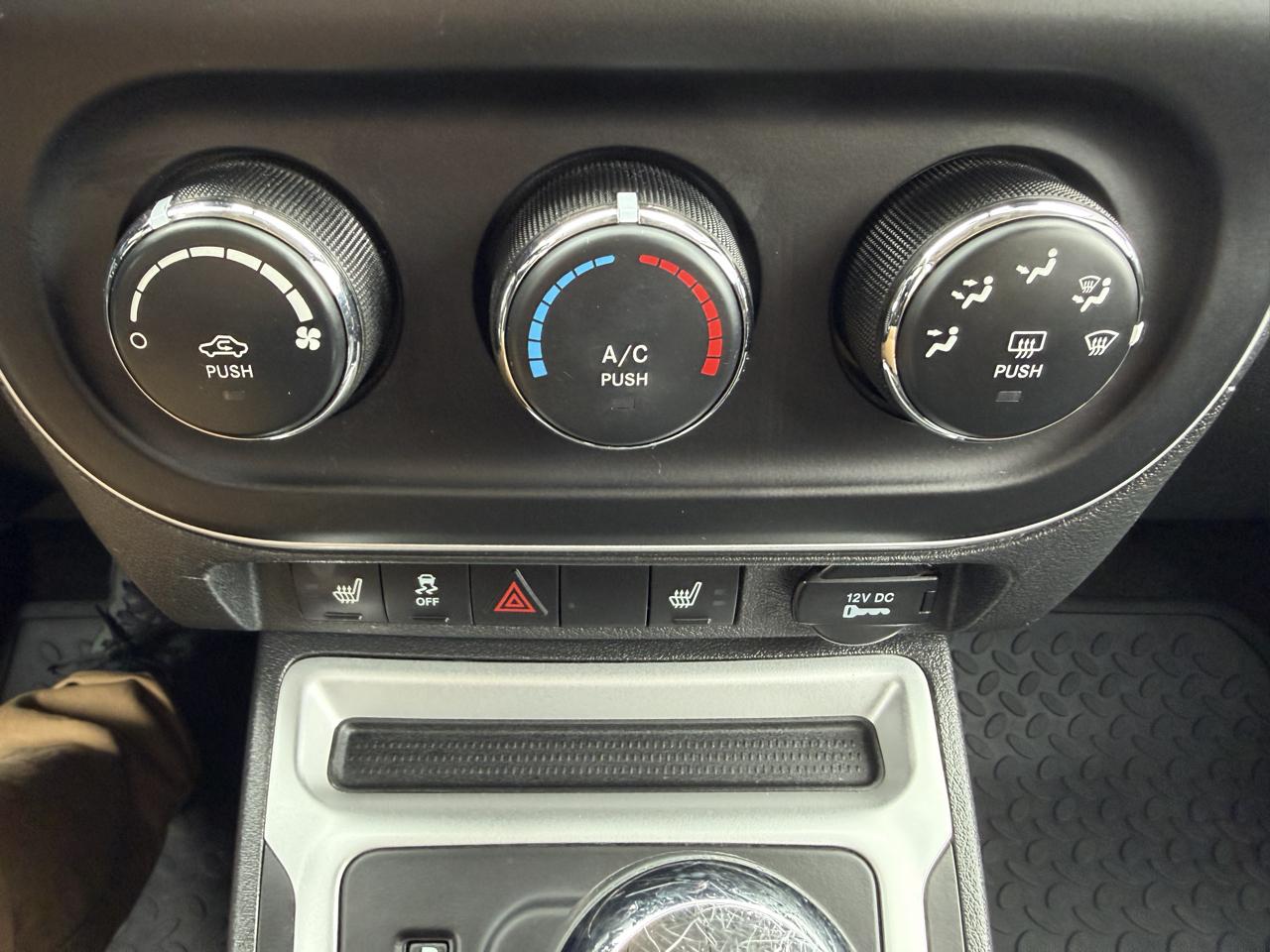 Jeep Compass photo 37