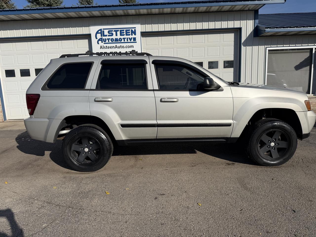 Jeep Grand Cherokee photo 2