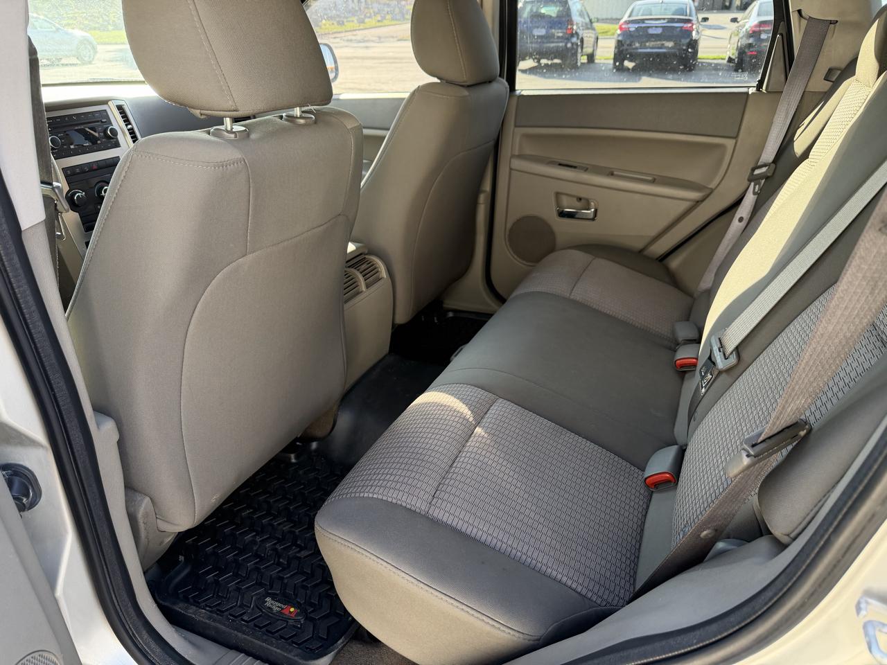 Jeep Grand Cherokee photo 13