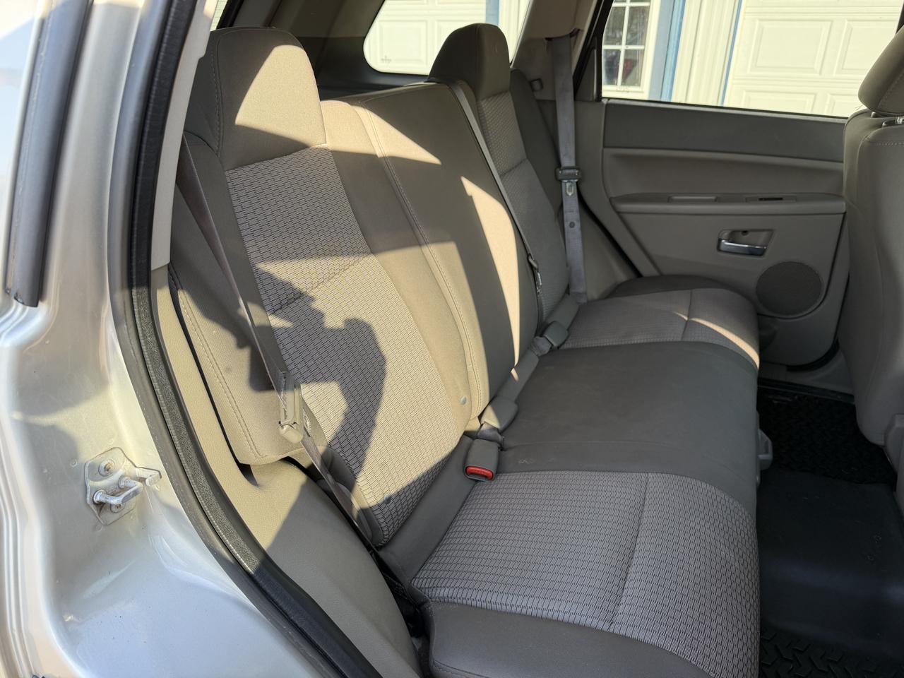 Jeep Grand Cherokee photo 16