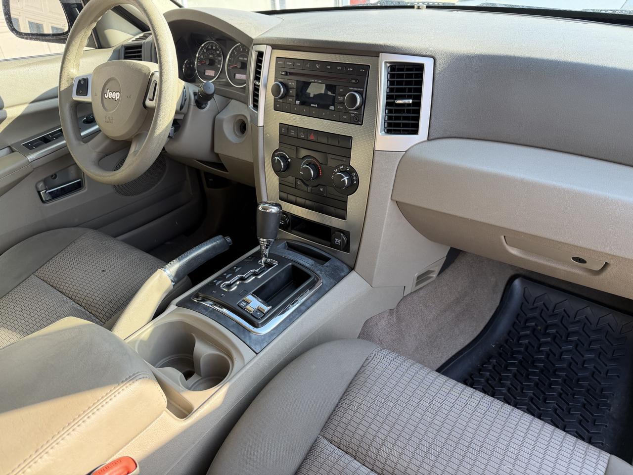 Jeep Grand Cherokee photo 19