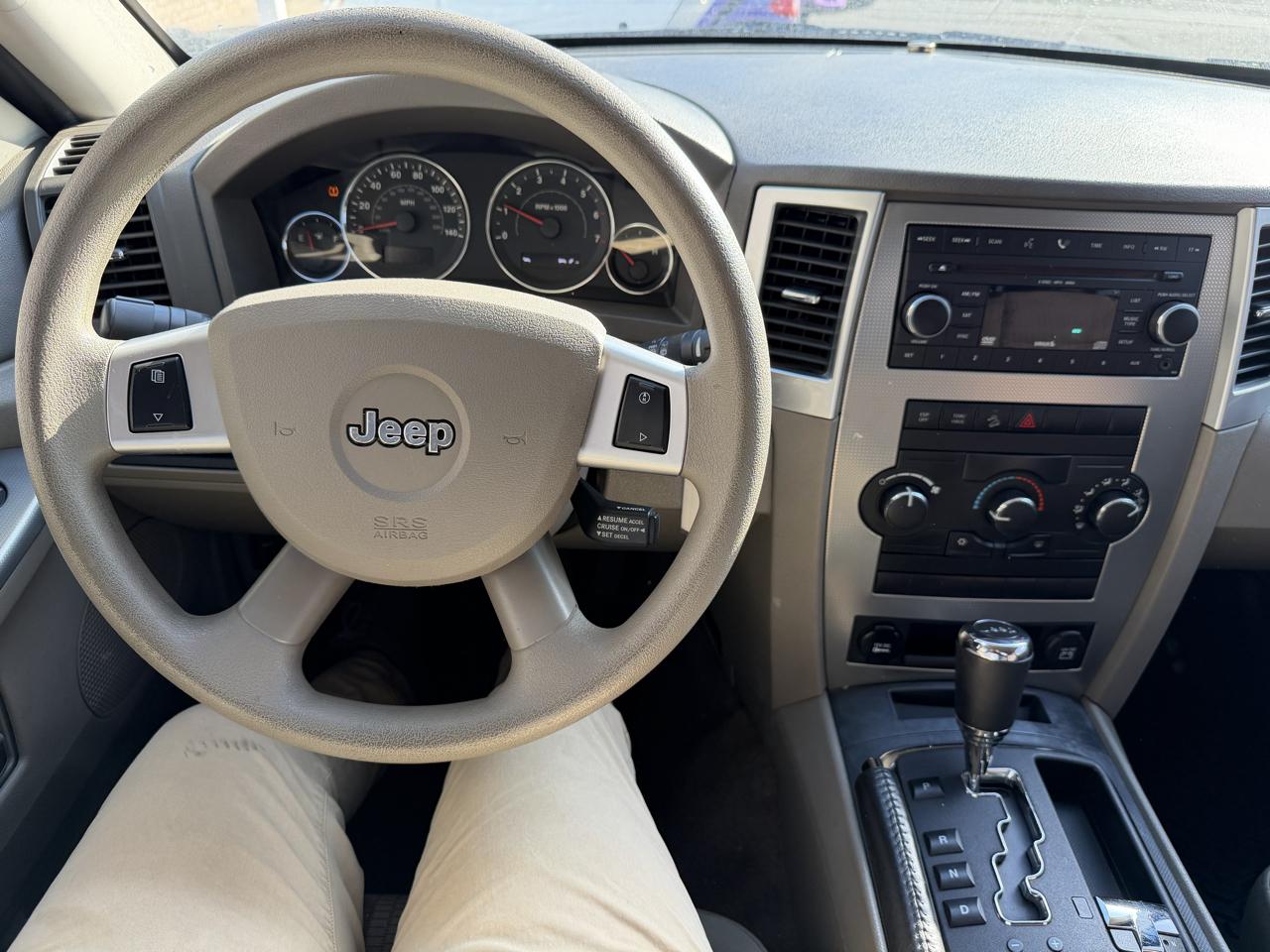Jeep Grand Cherokee photo 22