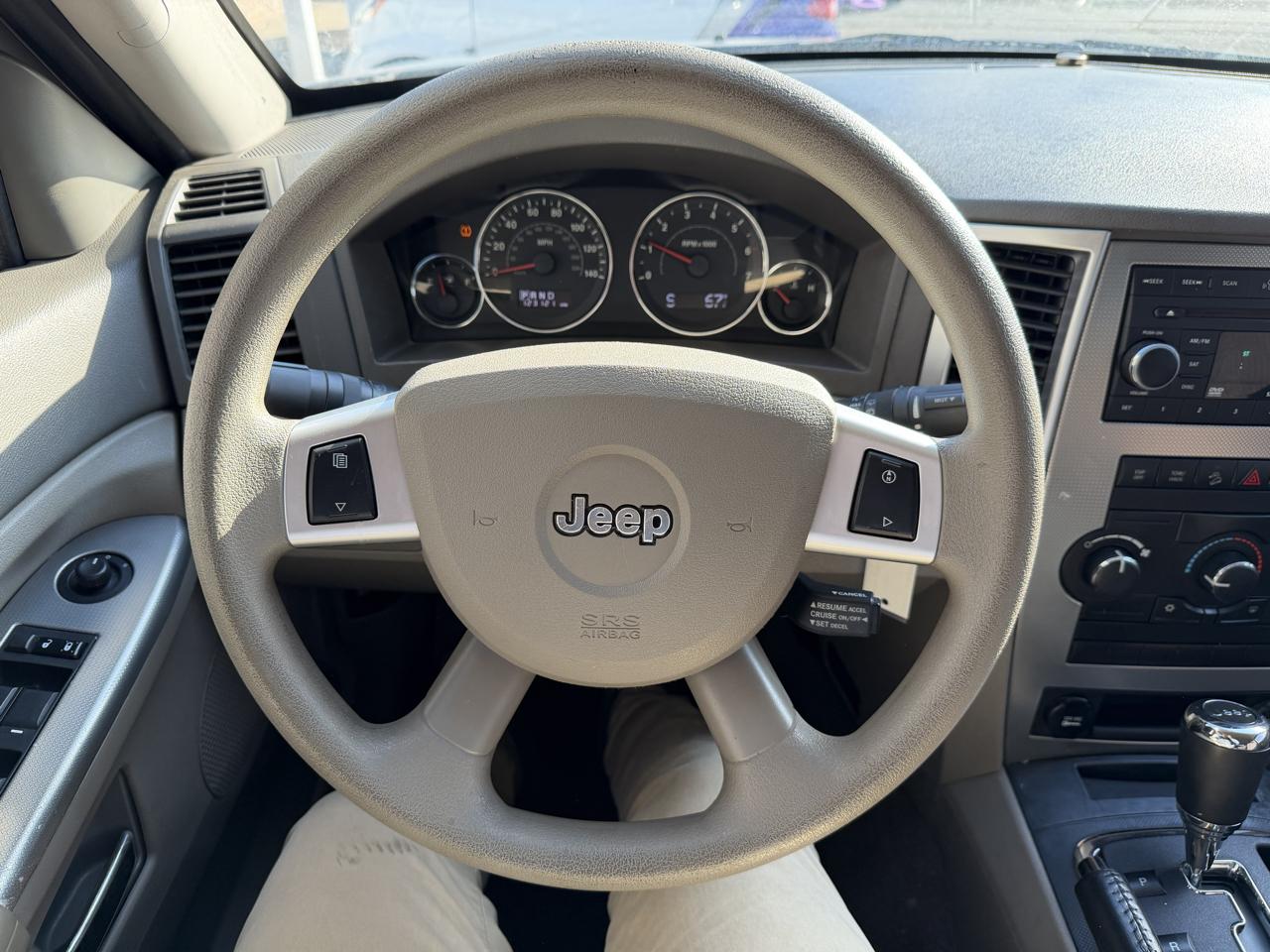 Jeep Grand Cherokee photo 23