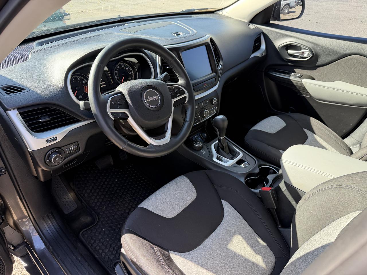 Jeep Cherokee 4WD 4dr Latitude 2014