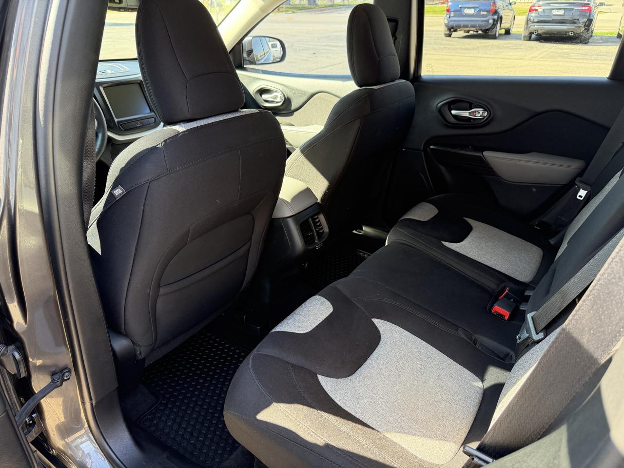 Jeep Cherokee 4WD 4dr Latitude 2014