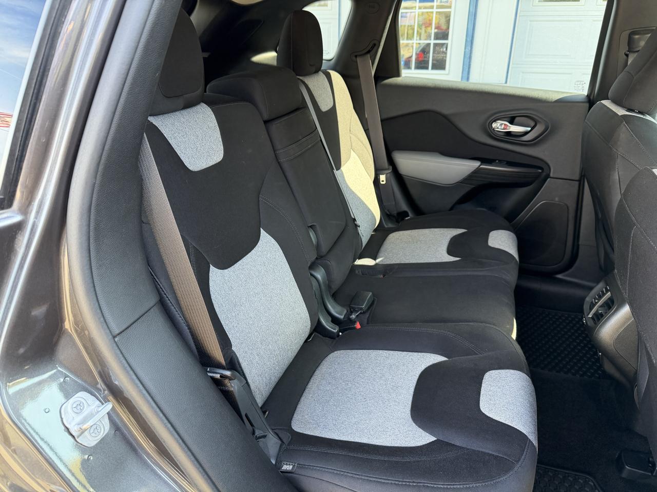 Jeep Cherokee 4WD 4dr Latitude 2014