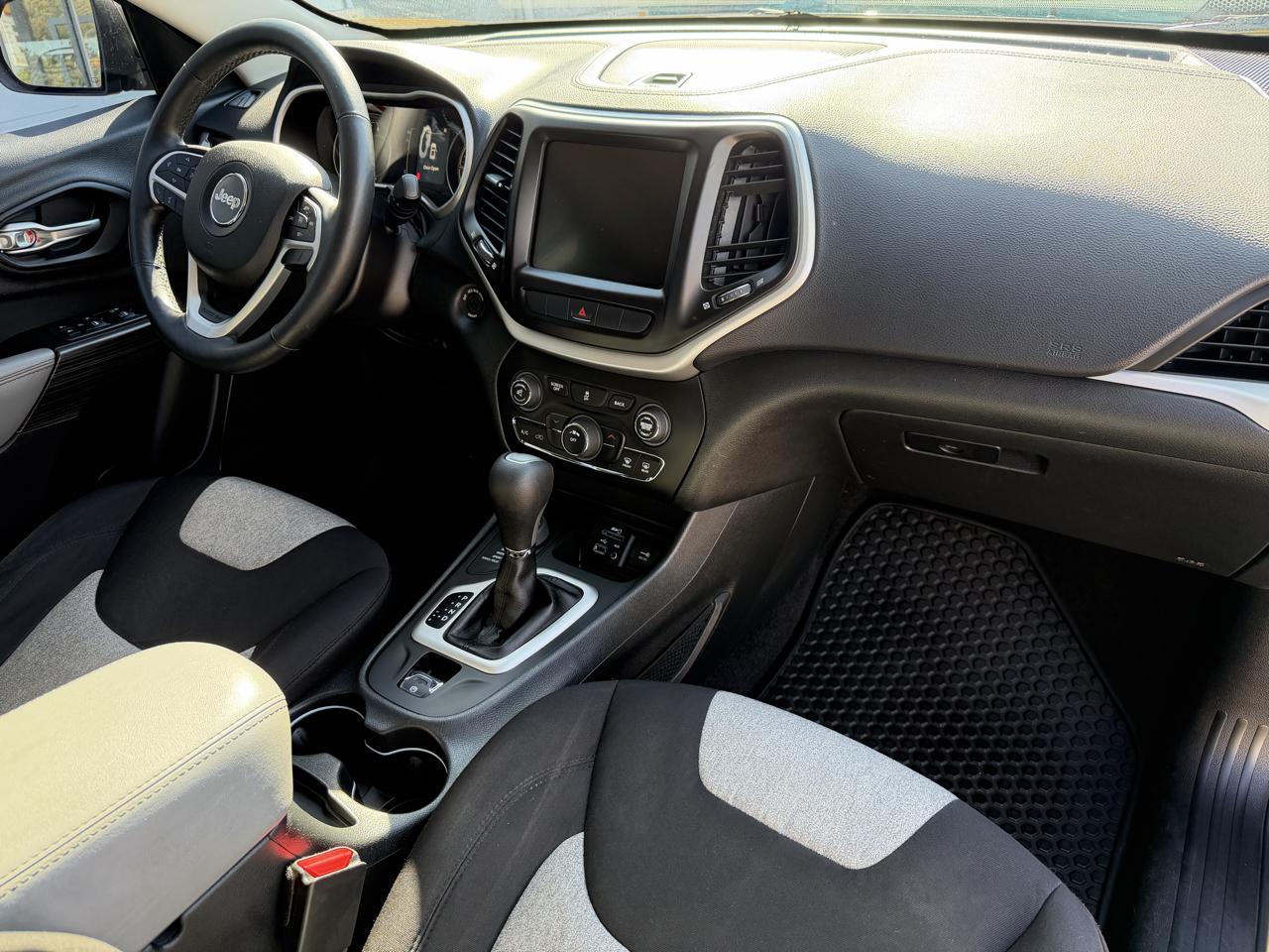 Jeep Cherokee 4WD 4dr Latitude 2014