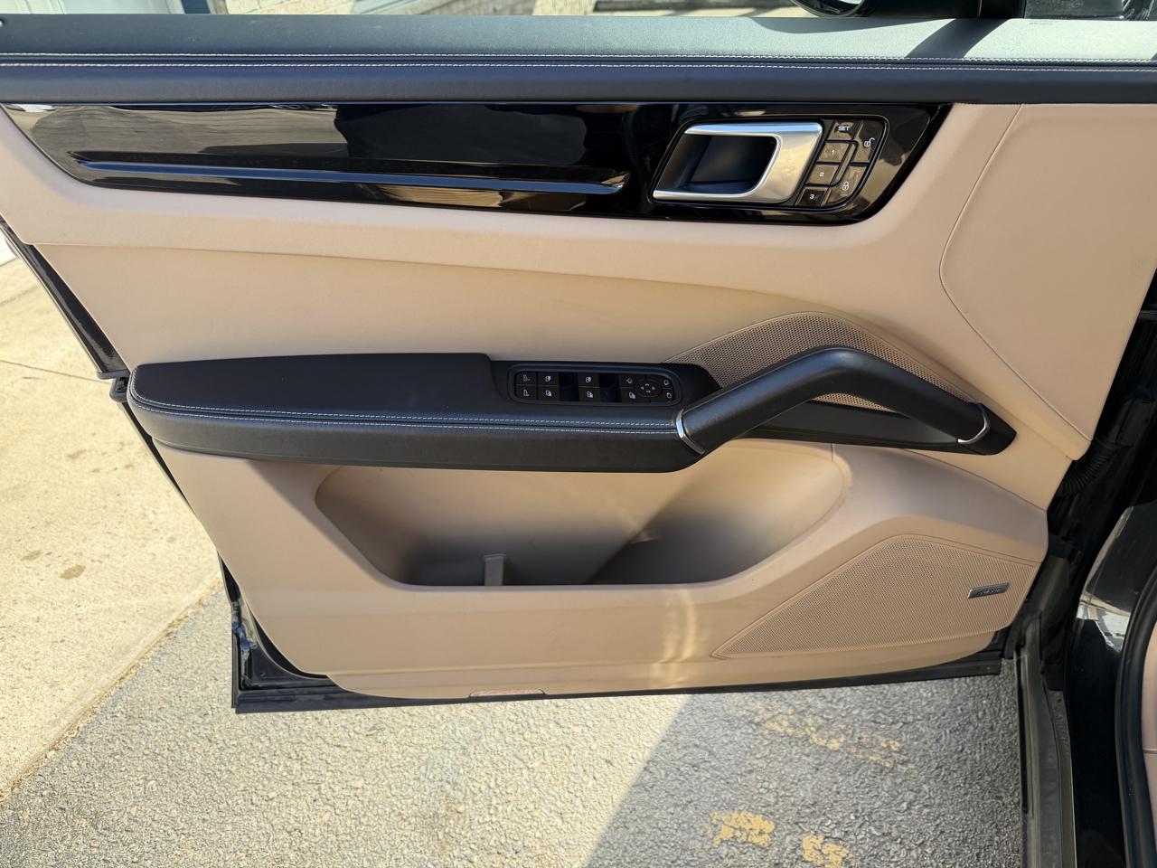 Porsche Cayenne photo 12