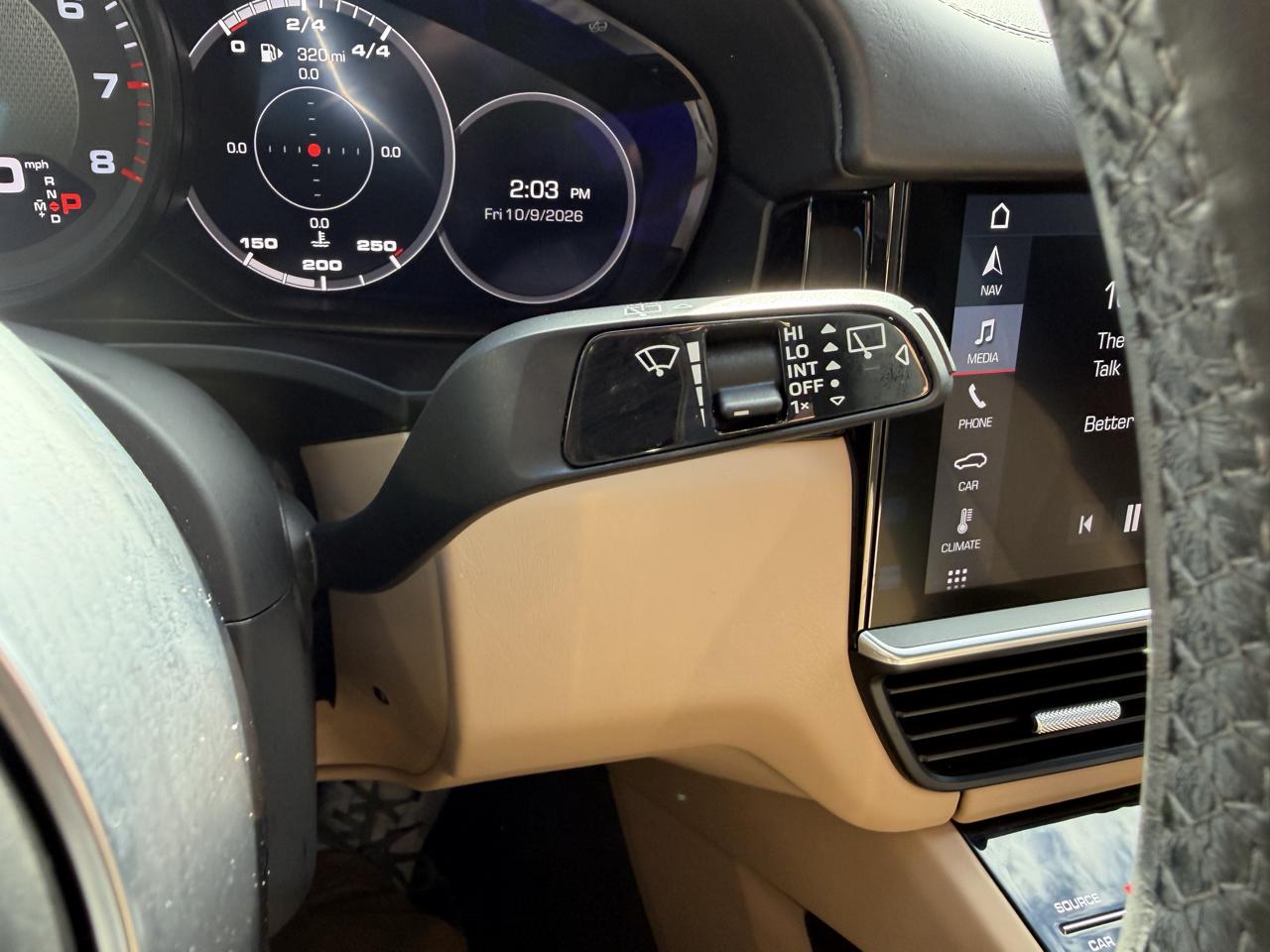 Porsche Cayenne photo 30