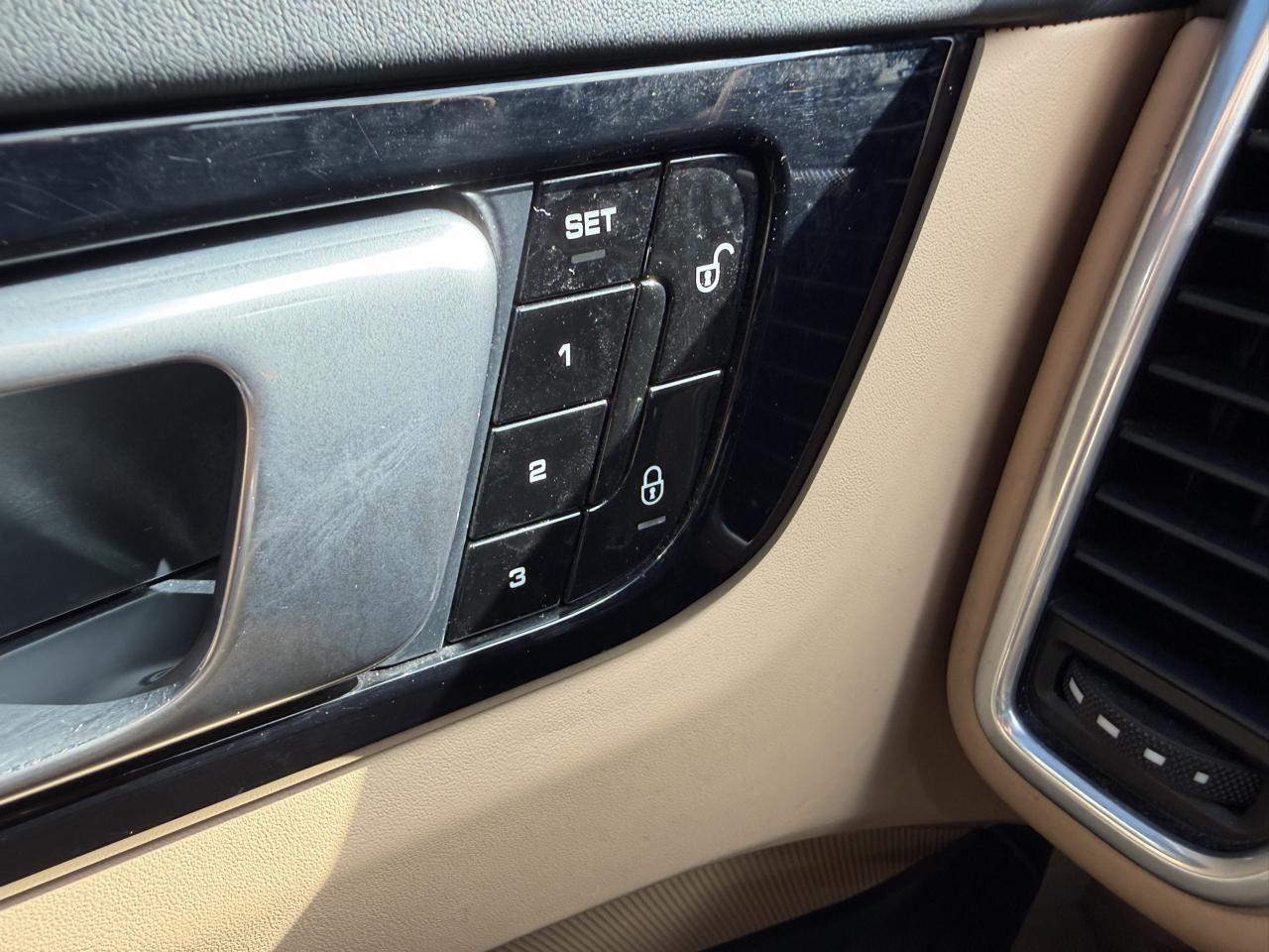 Porsche Cayenne photo 33