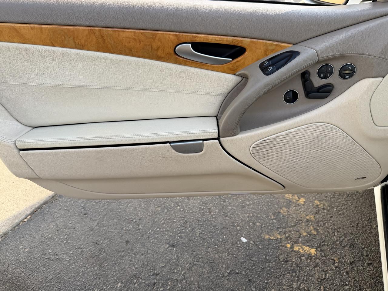 Mercedes-Benz SL-Class 2dr Roadster 5.0L 2004