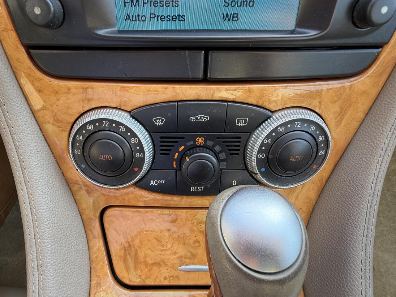 Mercedes-Benz SL-Class 2dr Roadster 5.0L 2004