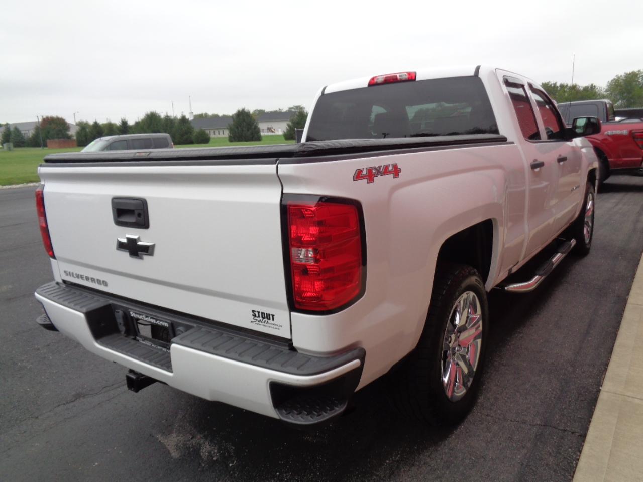 Chevrolet Silverado 1500 Custom Double Cab 4WD 2016