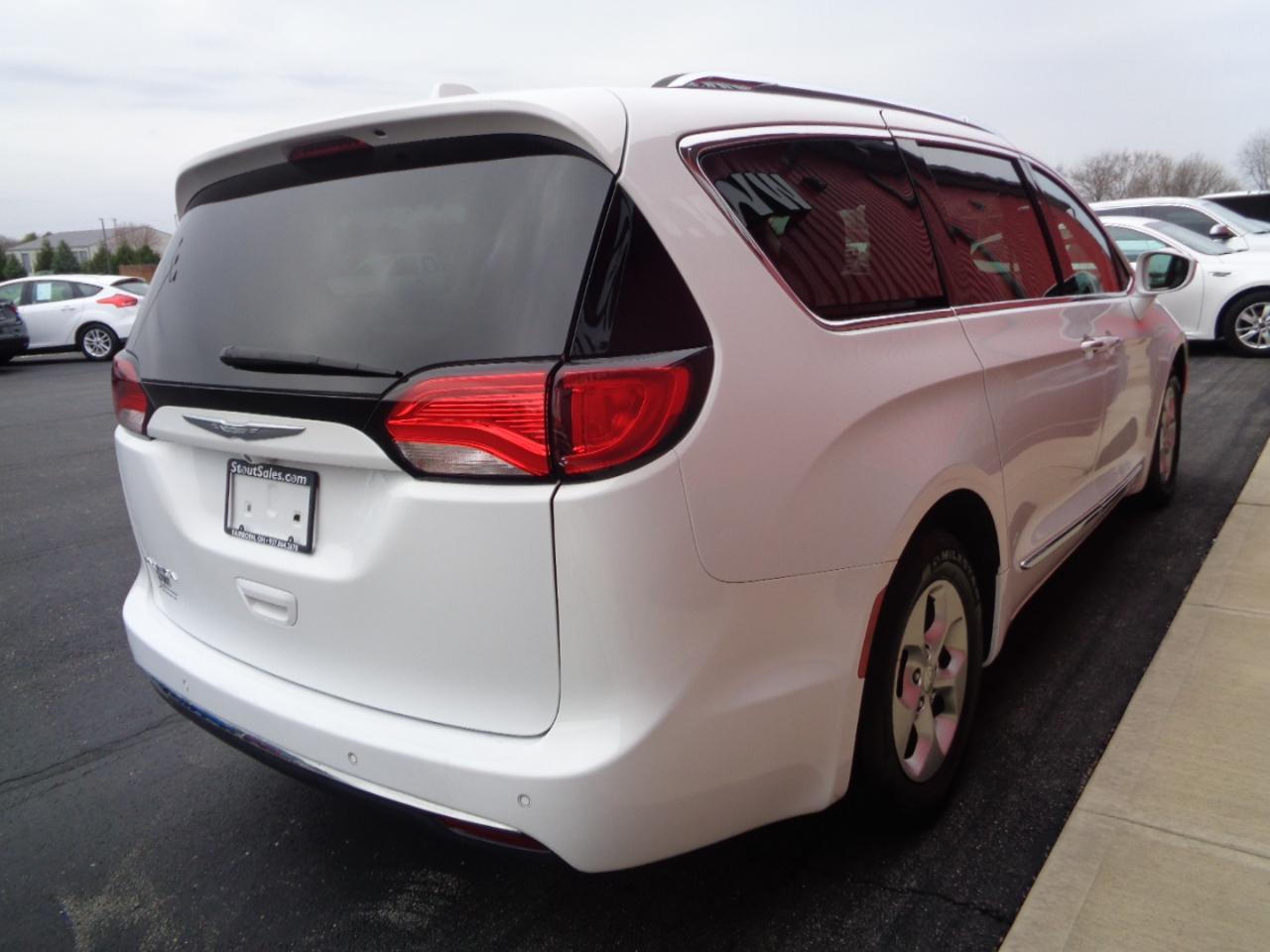 Chrysler Pacifica Touring-L Plus 2017