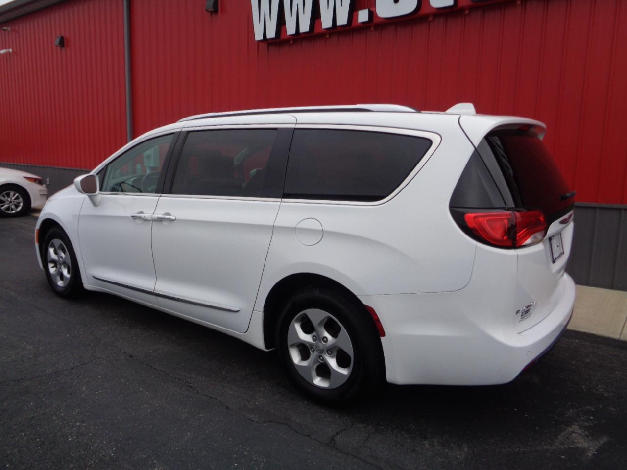Chrysler Pacifica Touring-L Plus 2017