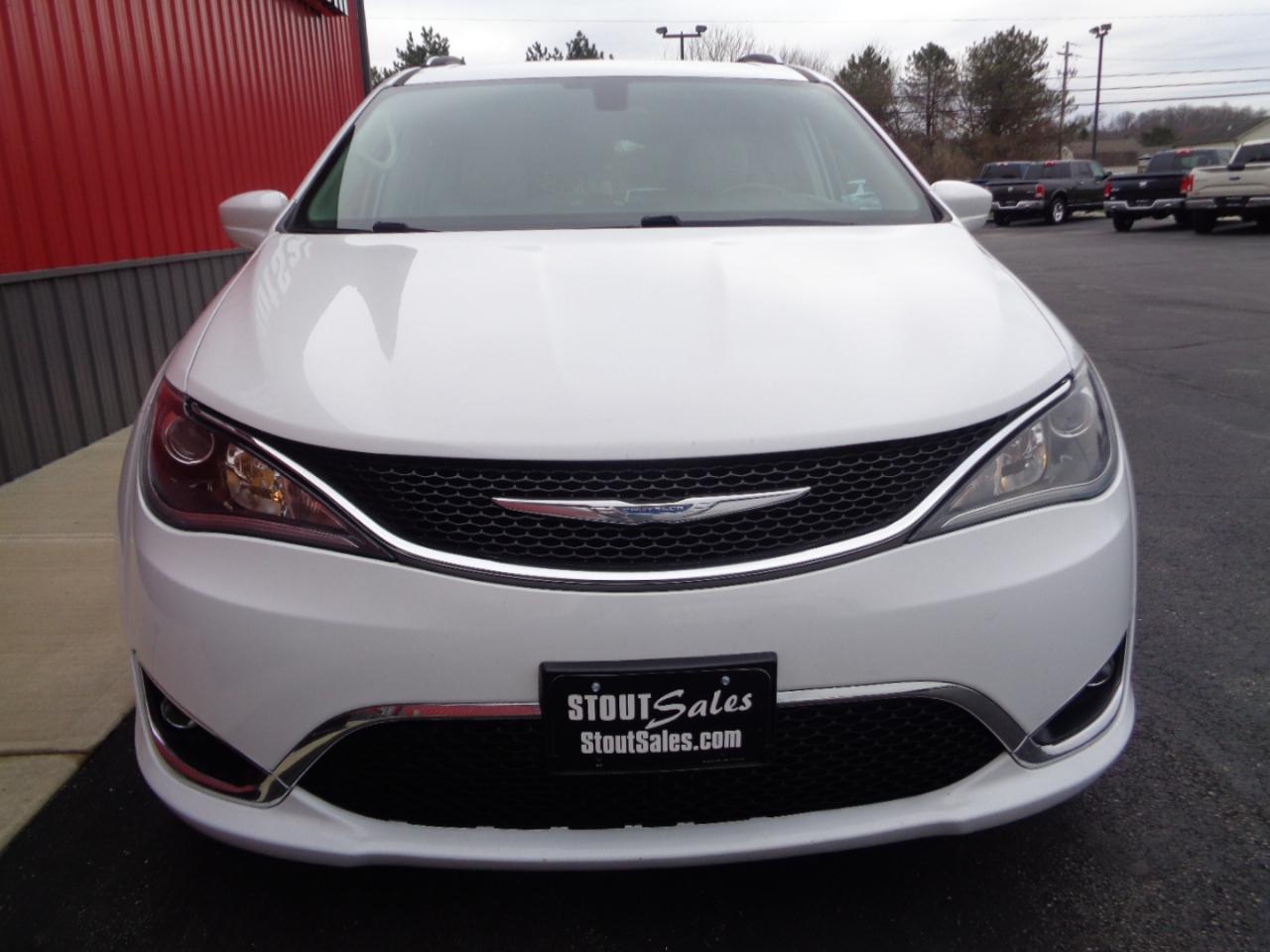 Chrysler Pacifica Touring-L Plus 2017