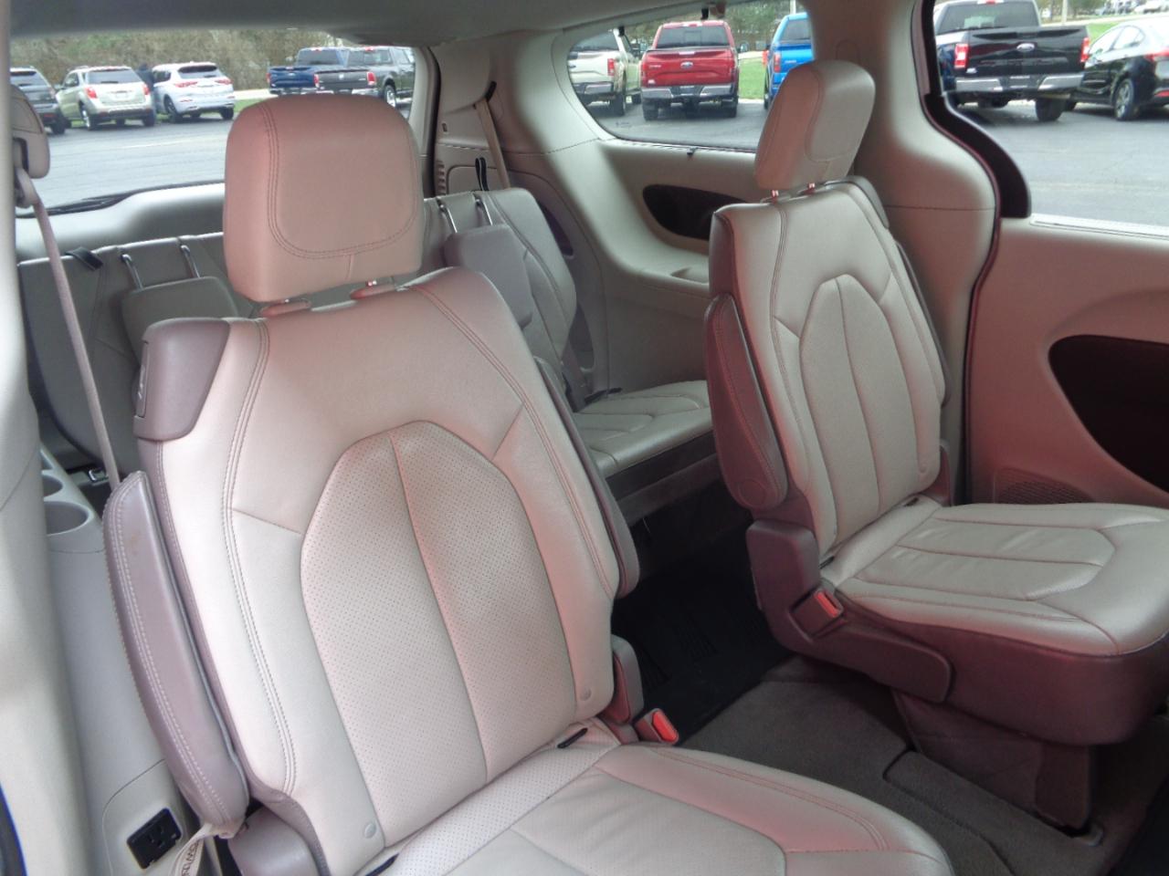 Chrysler Pacifica Touring-L Plus 2017