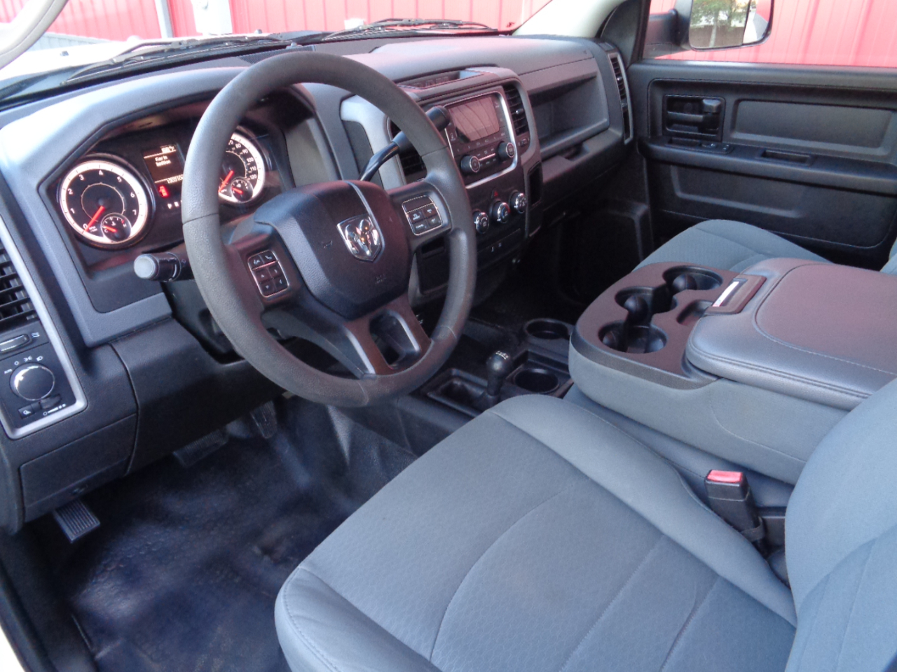 2018 Ram 2500 Tradesman photo 2