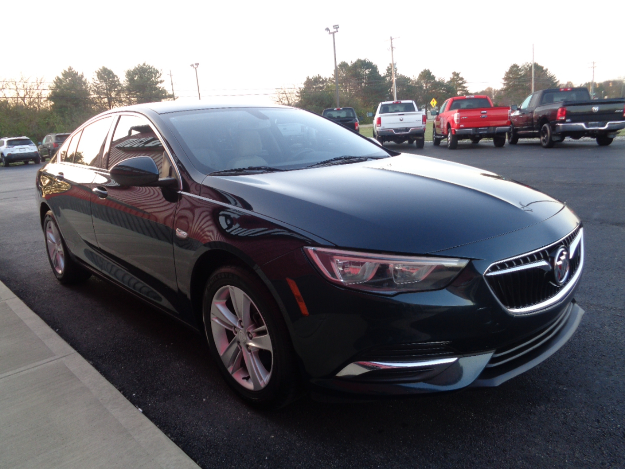 2018 Buick Regal Preferred photo 4