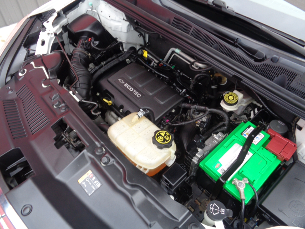 2016 Chevrolet Trax LS photo 2